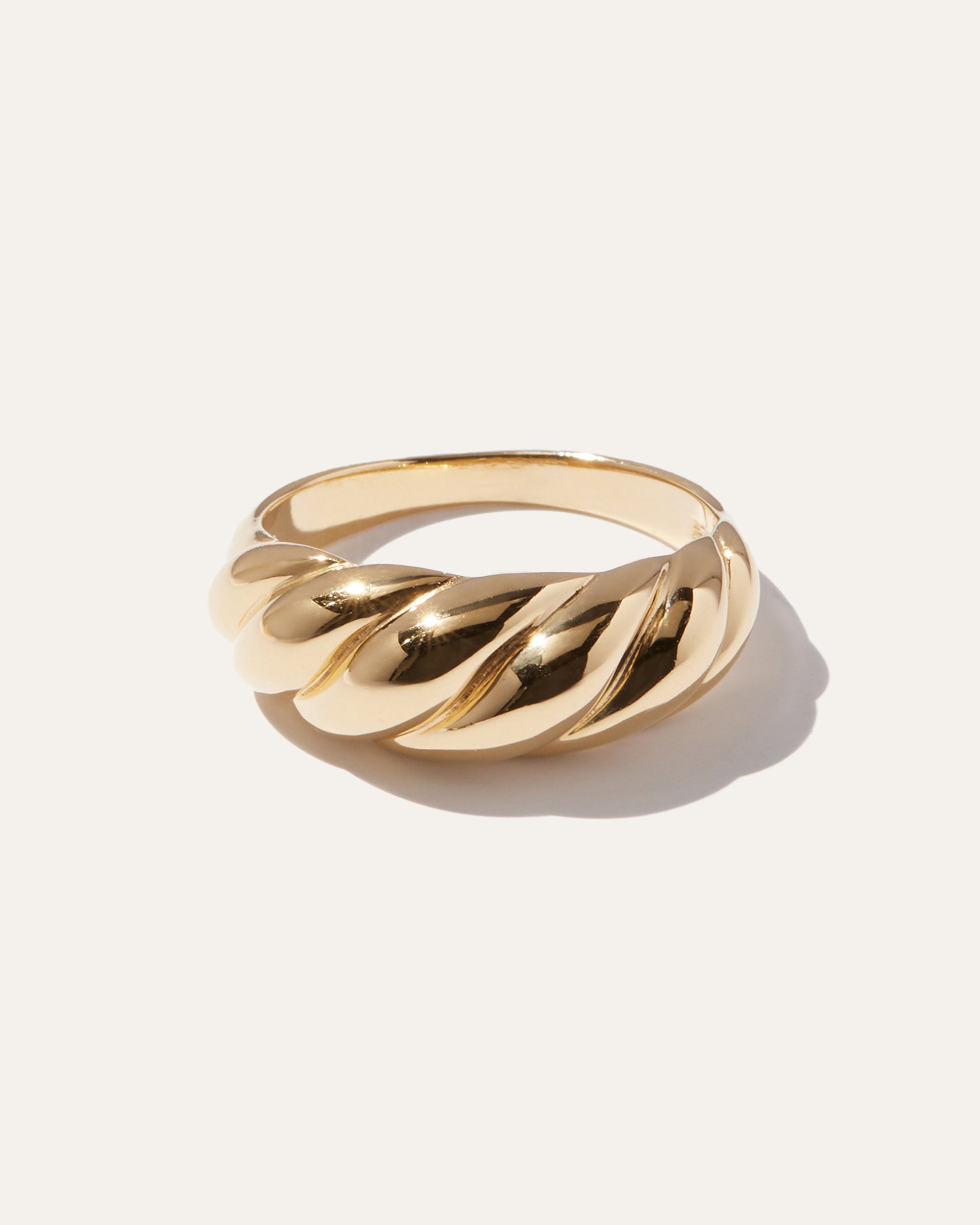 Crossiant Ring